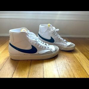 Nike Blazer Mid 77 womens size 7